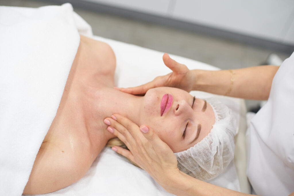 Фото 16 — Уход за кожей декольте: сохранение красоты